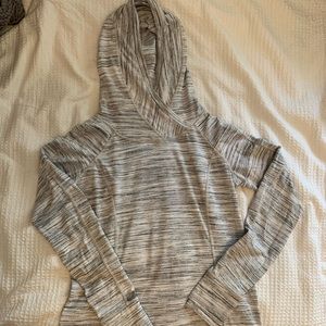 Heathered Grey Rulu pullover size 10 lululemon